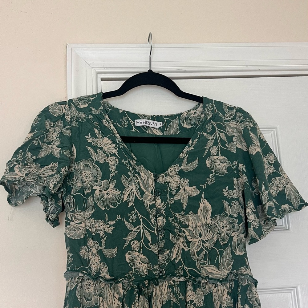 Fehrnvi Green Floral V-Neck Midi Dress